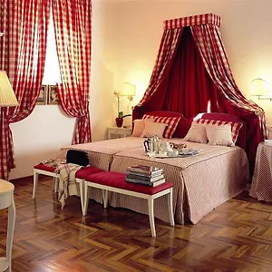 Bed & Breakfast Palazzo Ruspoli Florence